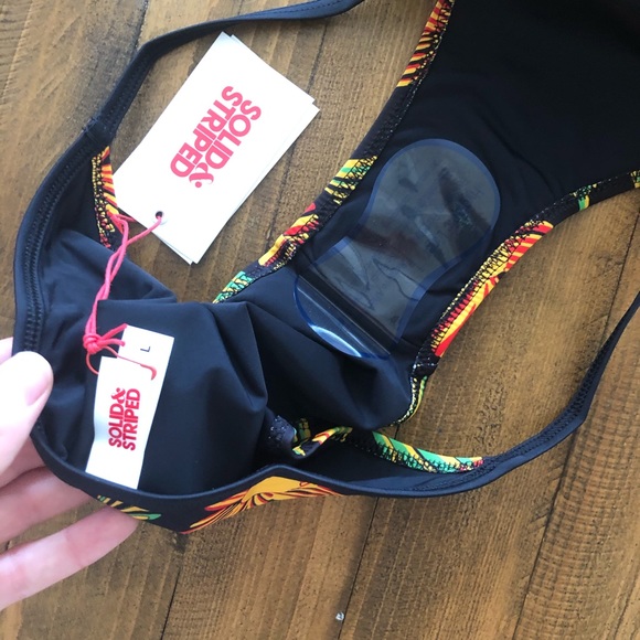 ⚡️⚡️ Solid and striped bottoms NWT - Picture 10 of 11